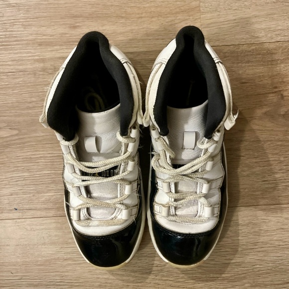 Air Jordan 11 “Gratitude” PS Size 1.5Y used with box 📦 kids - Picture 3 of 6